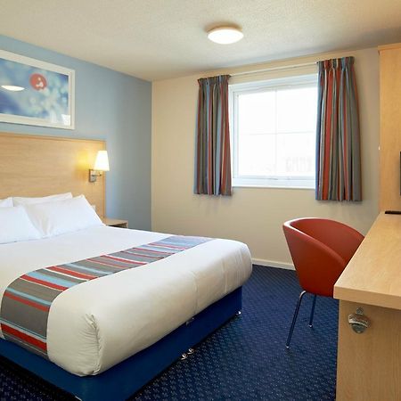 Travelodge Stafford M6 Екстер'єр фото